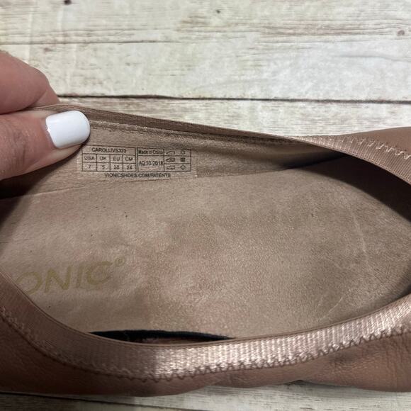 Vionic Caroll Leather Ballet Flats Women's Size 7 Tan Slip On Neutral Shoes - Picture 9 of 9